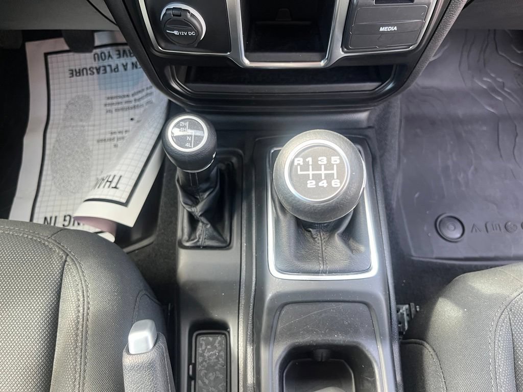 Used 2022 Jeep Wrangler Sport AWD/4WD image 14