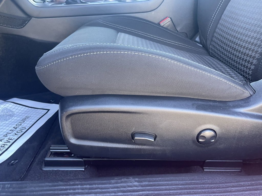 Used 2022 Dodge Challenger SXT image 19