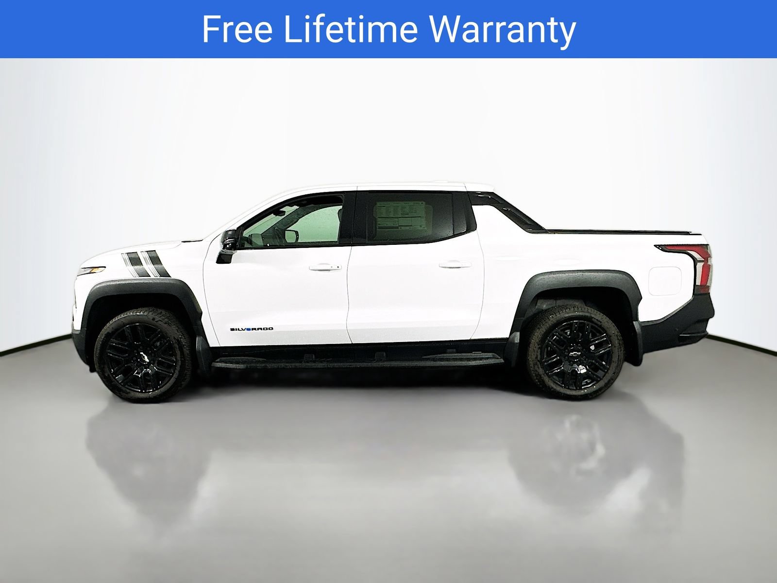 New 2026 Chevrolet Silverado EV LT w/ LPO, Dark Package Plus AWD/4WD image 5