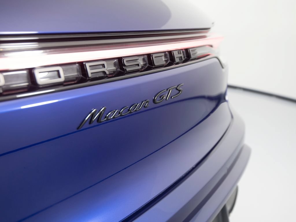 Certified 2025 Porsche Macan GTS AWD/4WD image 41