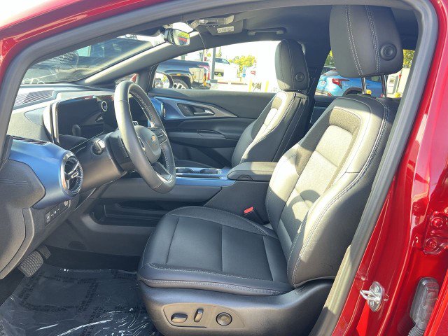 Used 2025 Chevrolet Equinox EV LT w/ Convenience Package image 18