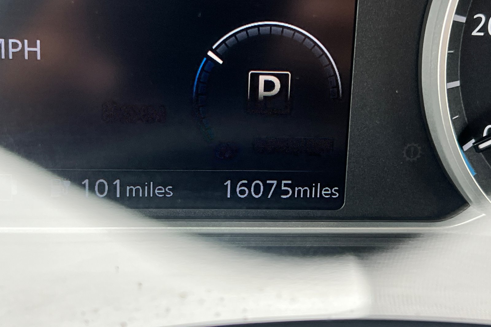 Certified 2024 Nissan Leaf SV Plus FWD image 31