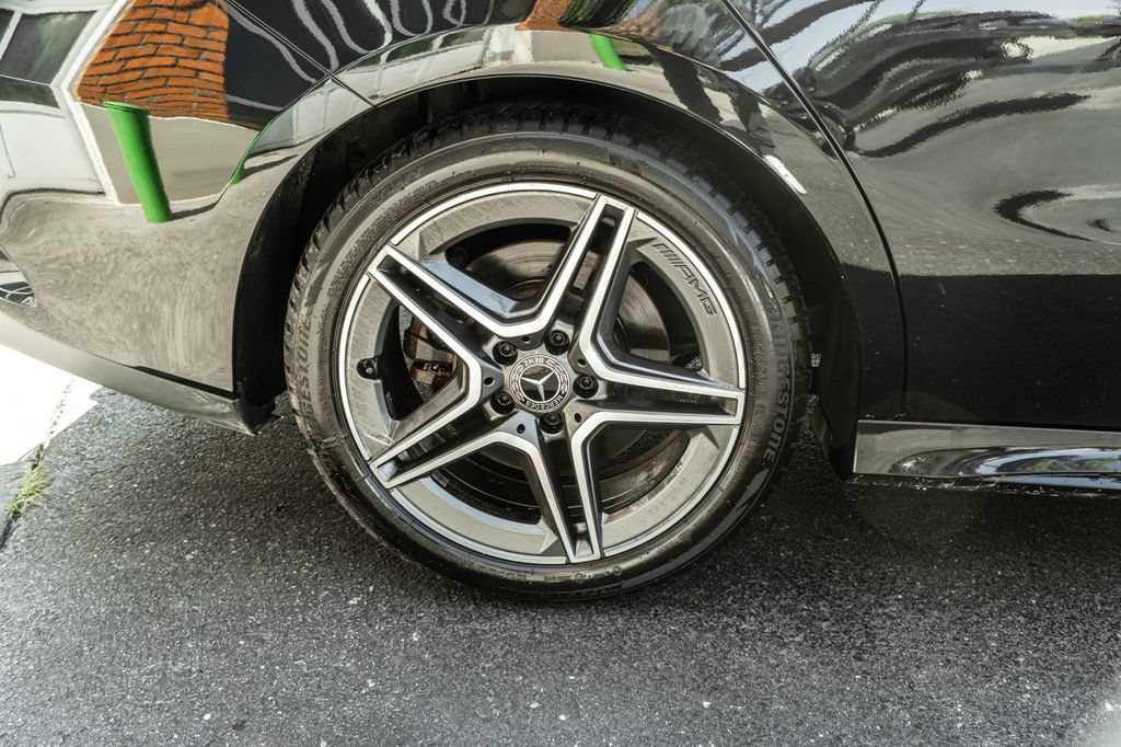 Used 2022 Mercedes-Benz CLA 250 4MATIC image 29