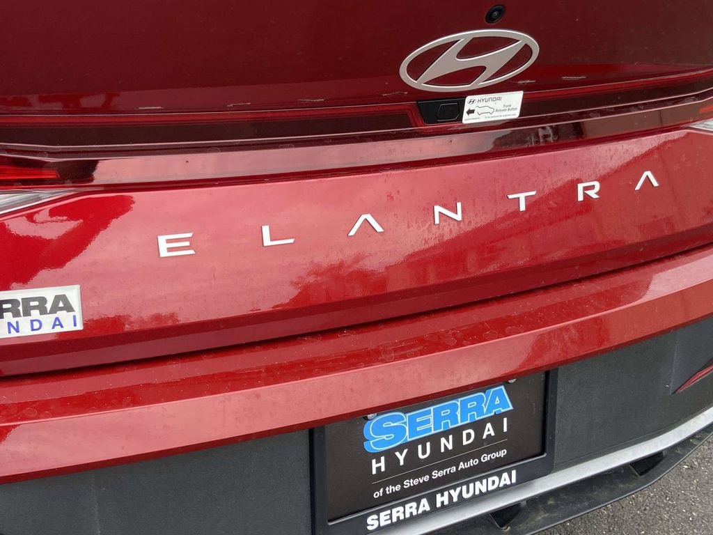 Used 2025 Hyundai Elantra Sport image 10