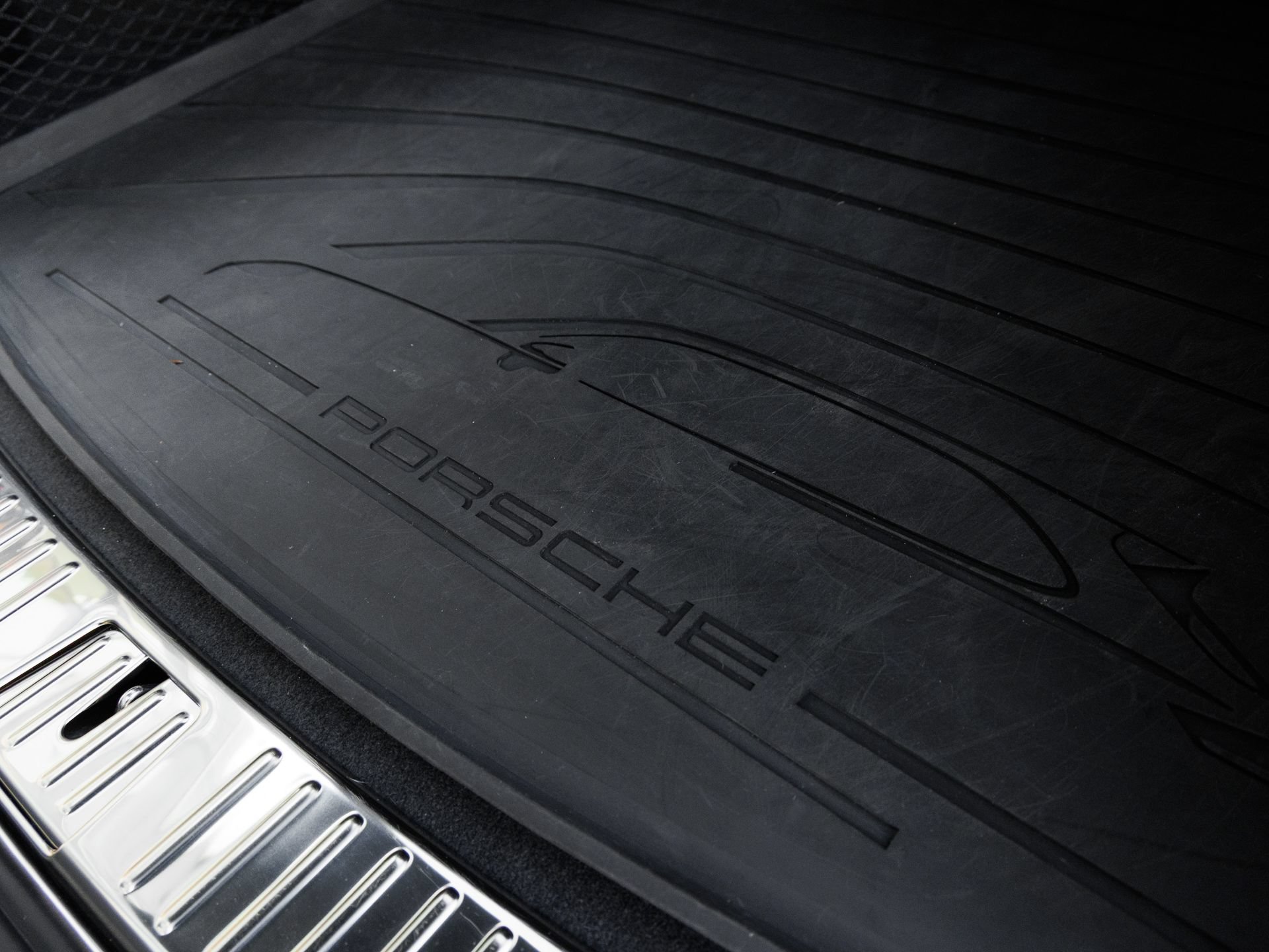 Certified 2025 Porsche Cayenne S AWD/4WD image 30