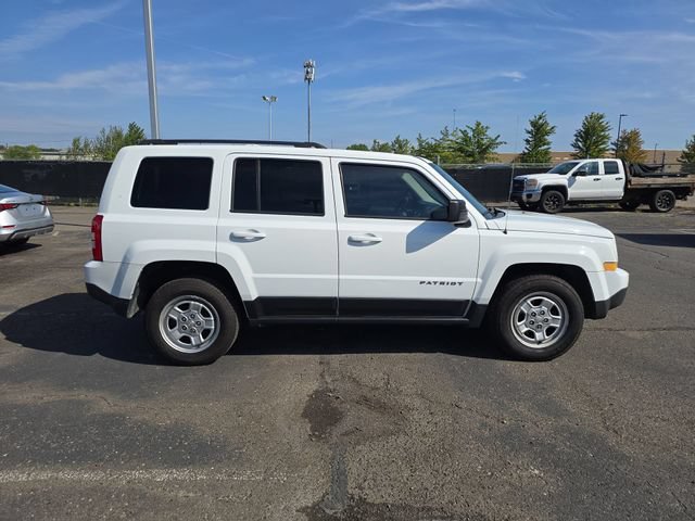 Used 2017 Jeep Patriot Sport w/ Power Value Group FWD image 9