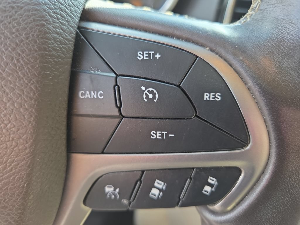 Certified 2021 Jeep Grand Cherokee Overland AWD/4WD image 33