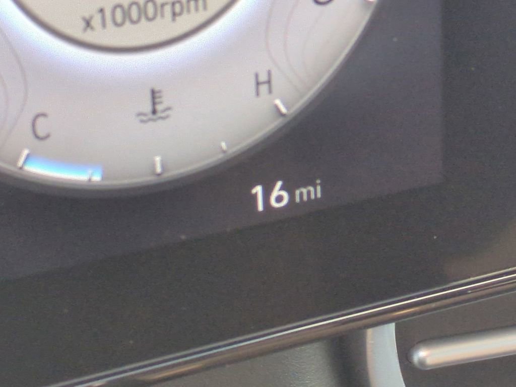 New 2026 Hyundai Elantra Limited image 35