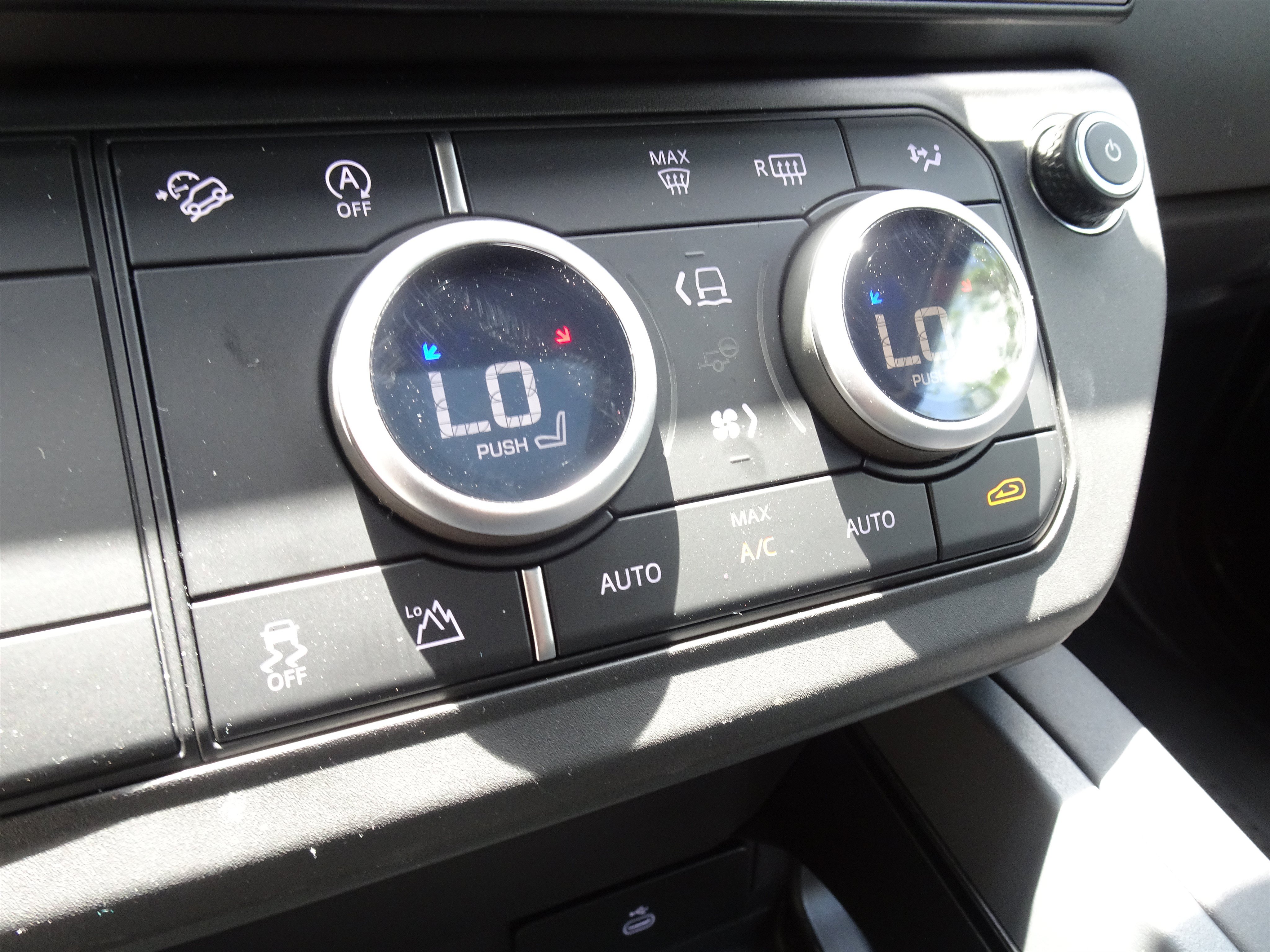 New 2026 Land Rover Defender 110 S AWD/4WD image 24