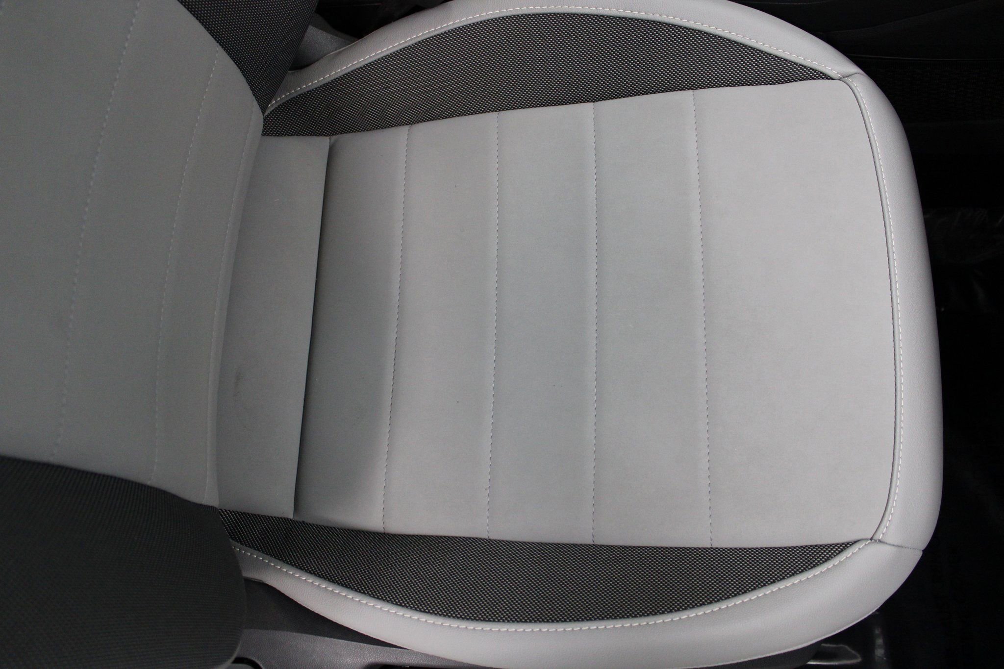 Used 2022 Volkswagen Taos SE image 32