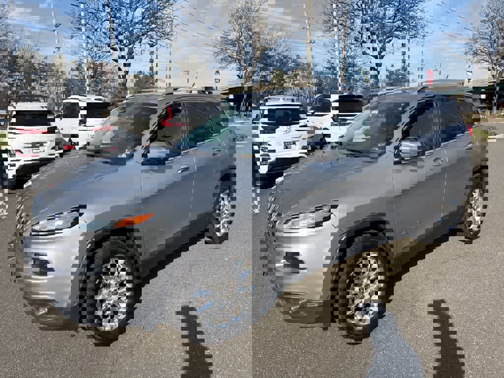 Used 2015 Jeep Cherokee Limited image 1