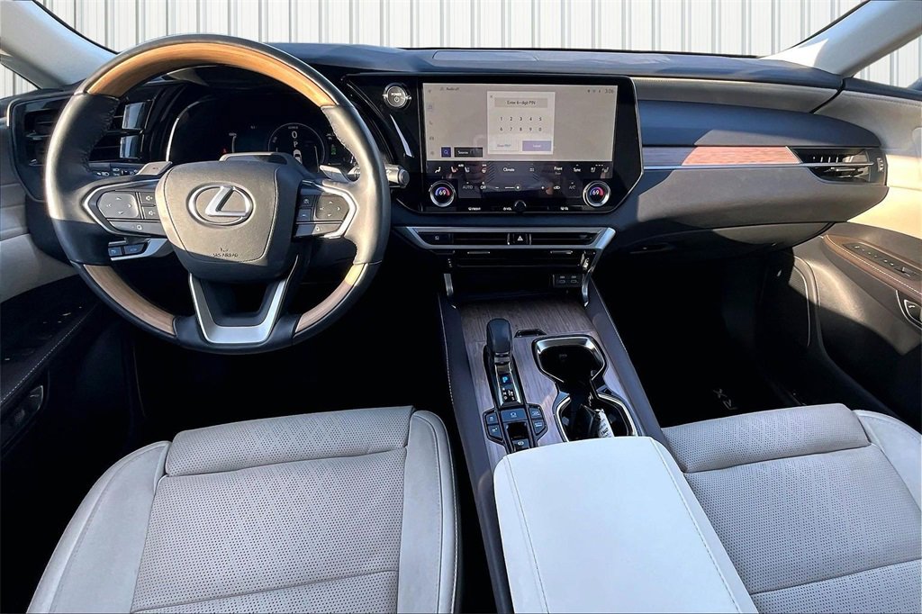 Used 2024 Lexus RX 450h AWD w/ Luxury Package image 6