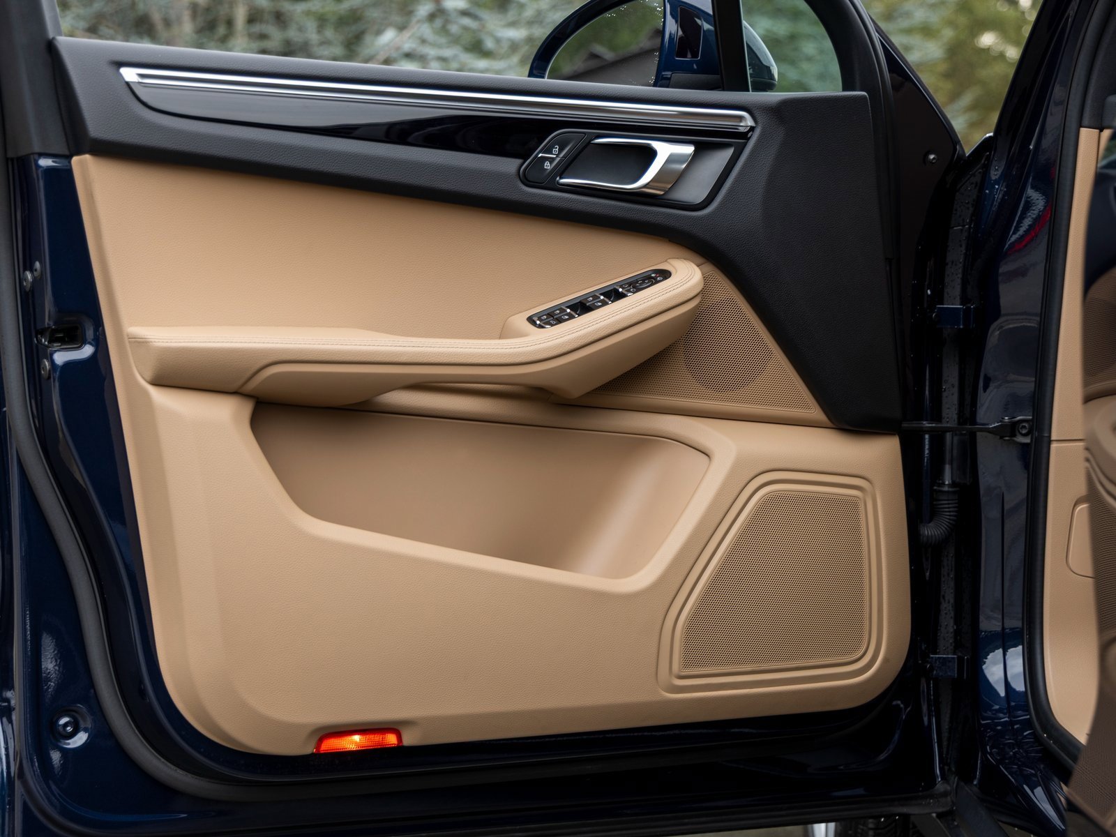 Used 2020 Porsche Macan image 21