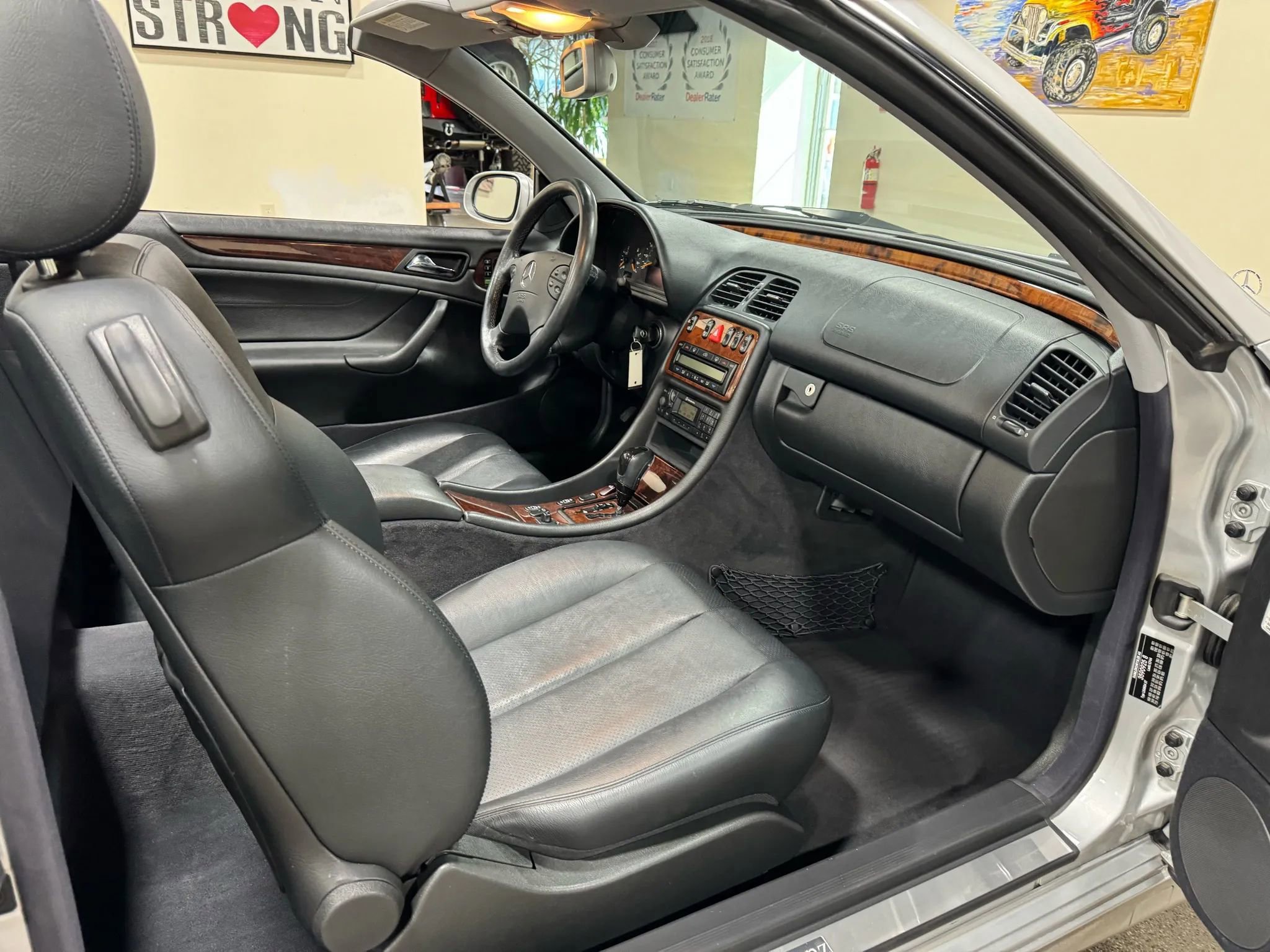 Used 2002 Mercedes-Benz CLK 320 Cabriolet image 48