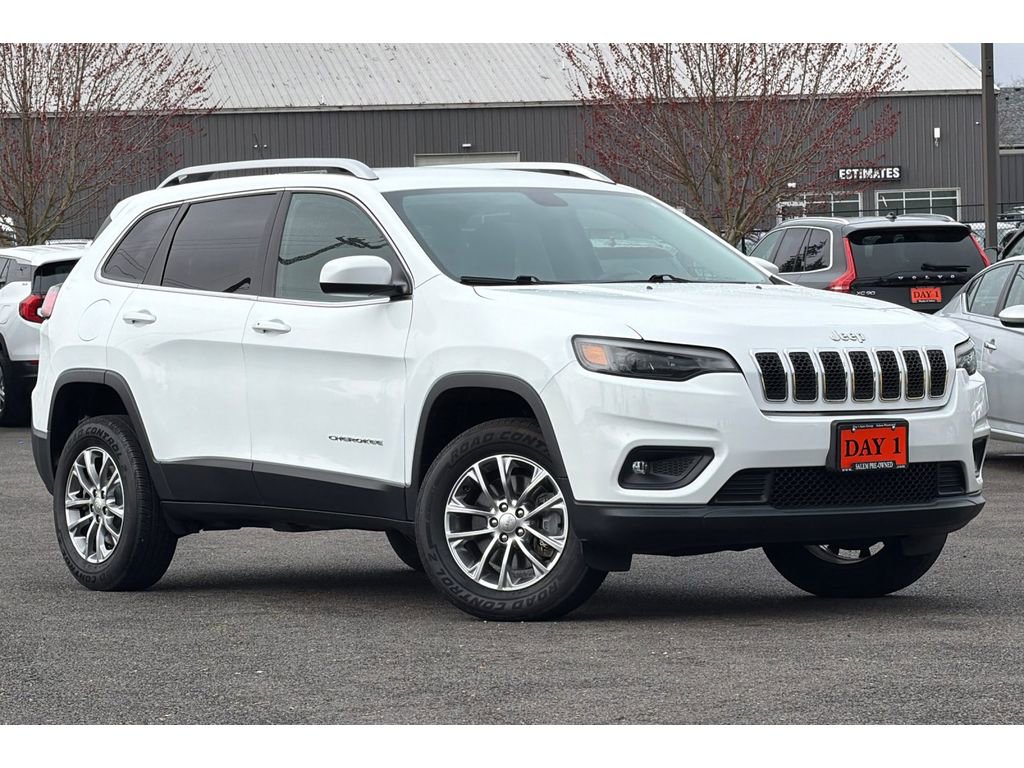 Used 2019 Jeep Cherokee Latitude Plus w/ Cold Weather Group image 2
