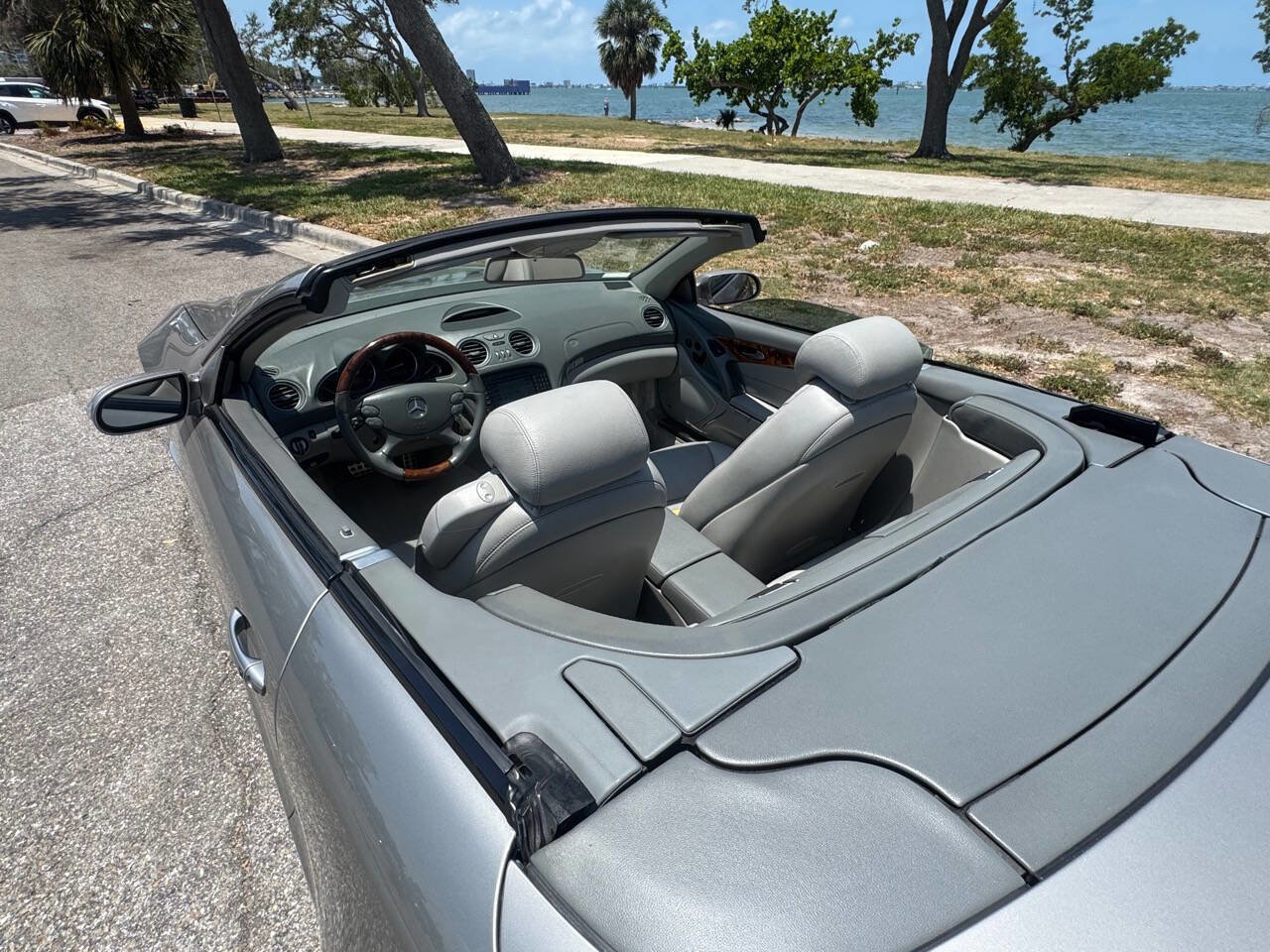 Used 2007 Mercedes-Benz SL 550 image 10