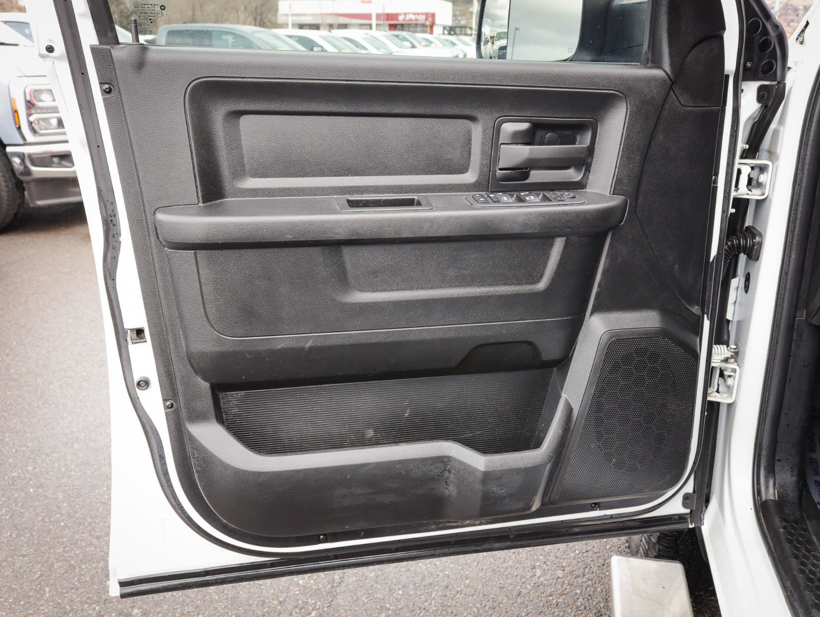 Used 2022 RAM 3500 Tradesman w/ Chrome Appearance Group image 15