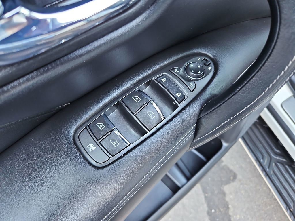 Used 2023 INFINITI QX80 Luxe w/ Cargo Package RWD image 28