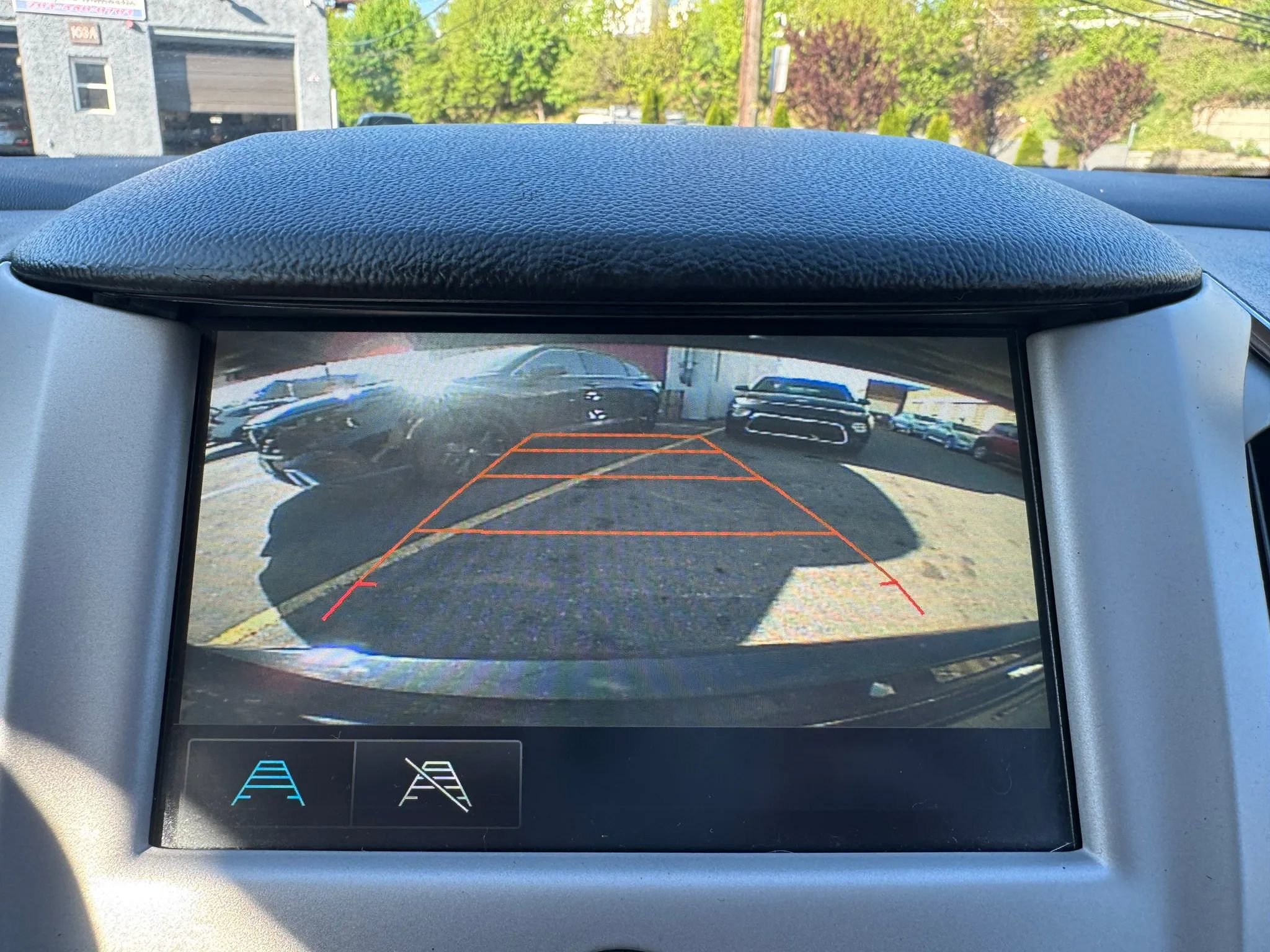Used 2018 Chevrolet Cruze LS FWD image 13