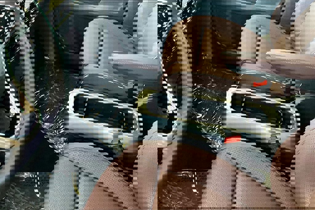 New 2025 Volkswagen ID. Buzz Pro S Plus image 17