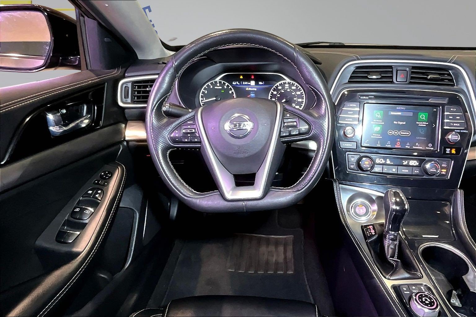 Used 2022 Nissan Maxima SV w/ Floor Mat Group FWD image 9