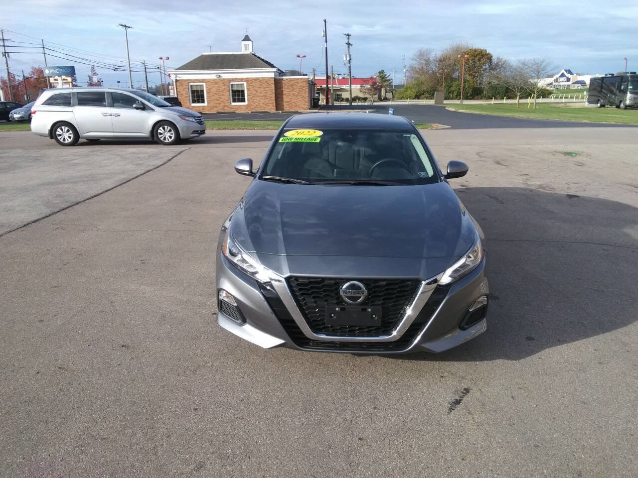 Used 2022 Nissan Altima 2.5 SV image 11