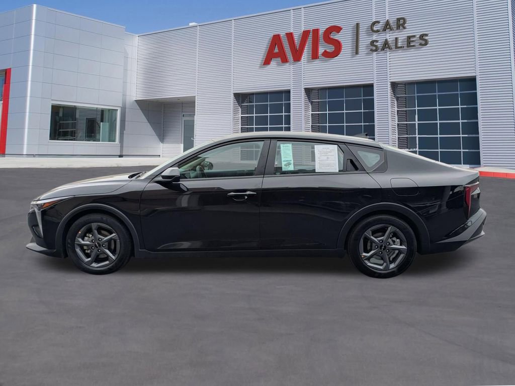 Used 2025 Kia K4 FWD image 2