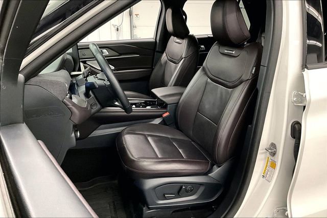 Used 2025 Ford Explorer Platinum image 22