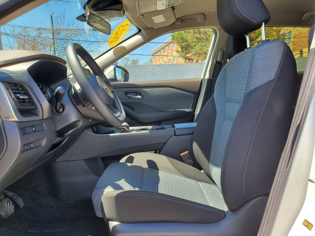 Used 2023 Nissan Rogue SV AWD/4WD image 15