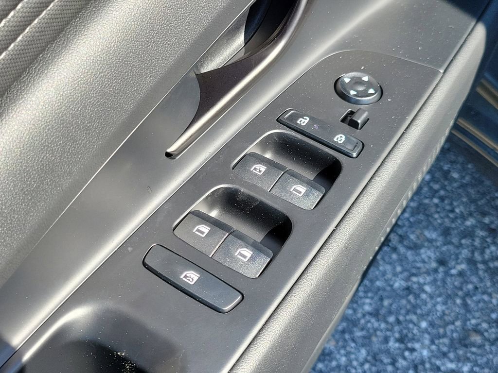 Used 2026 Hyundai Elantra Sport w/ Cargo Package FWD image 17