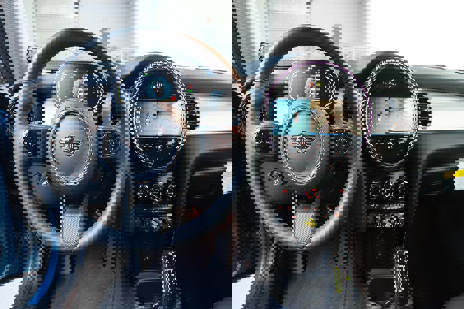 Used 2023 MINI Cooper SE image 4