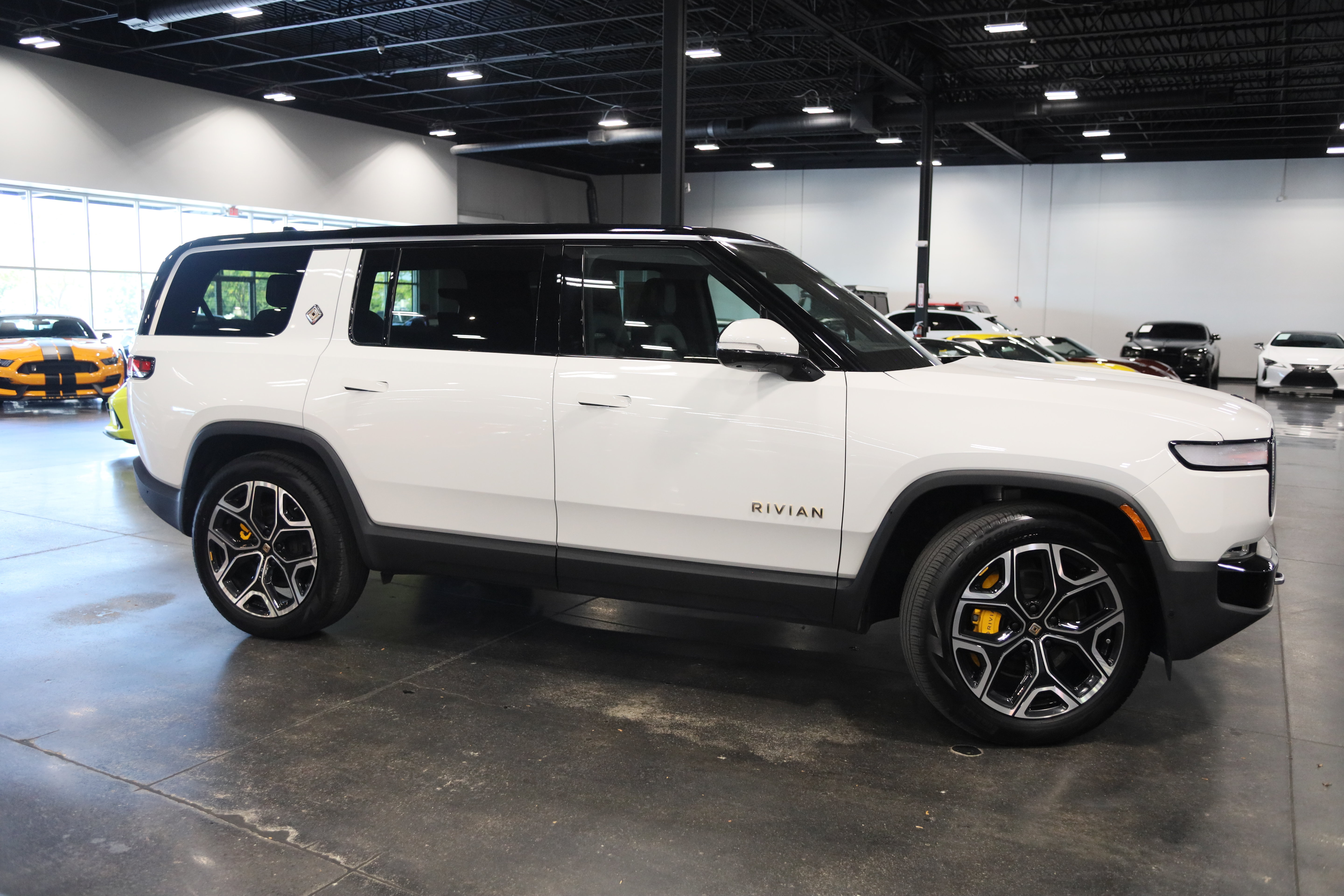 Used 2022 Rivian R1S Launch Edition Quad AWD/4WD image 7