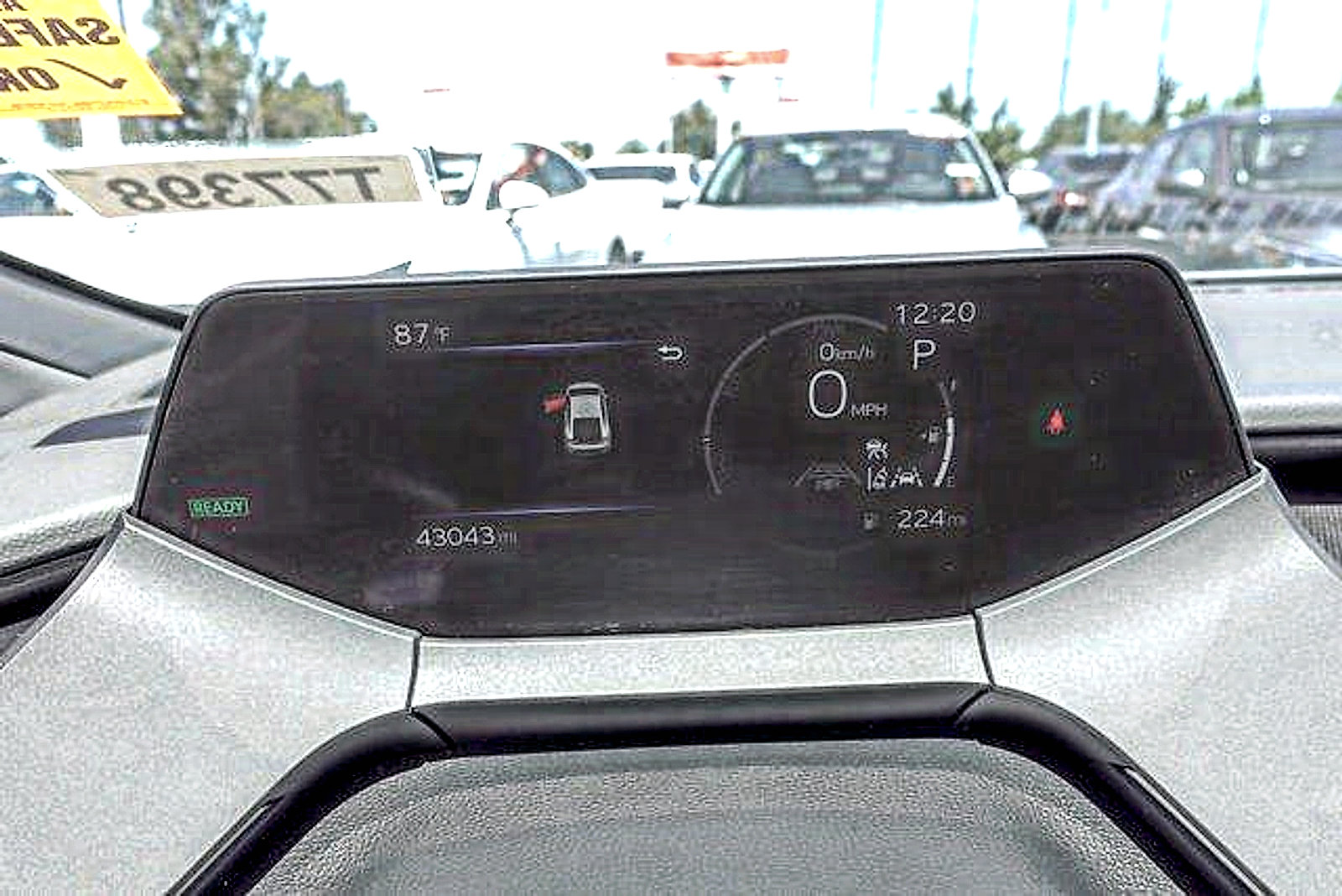 Used 2024 Toyota Prius LE FWD image 17