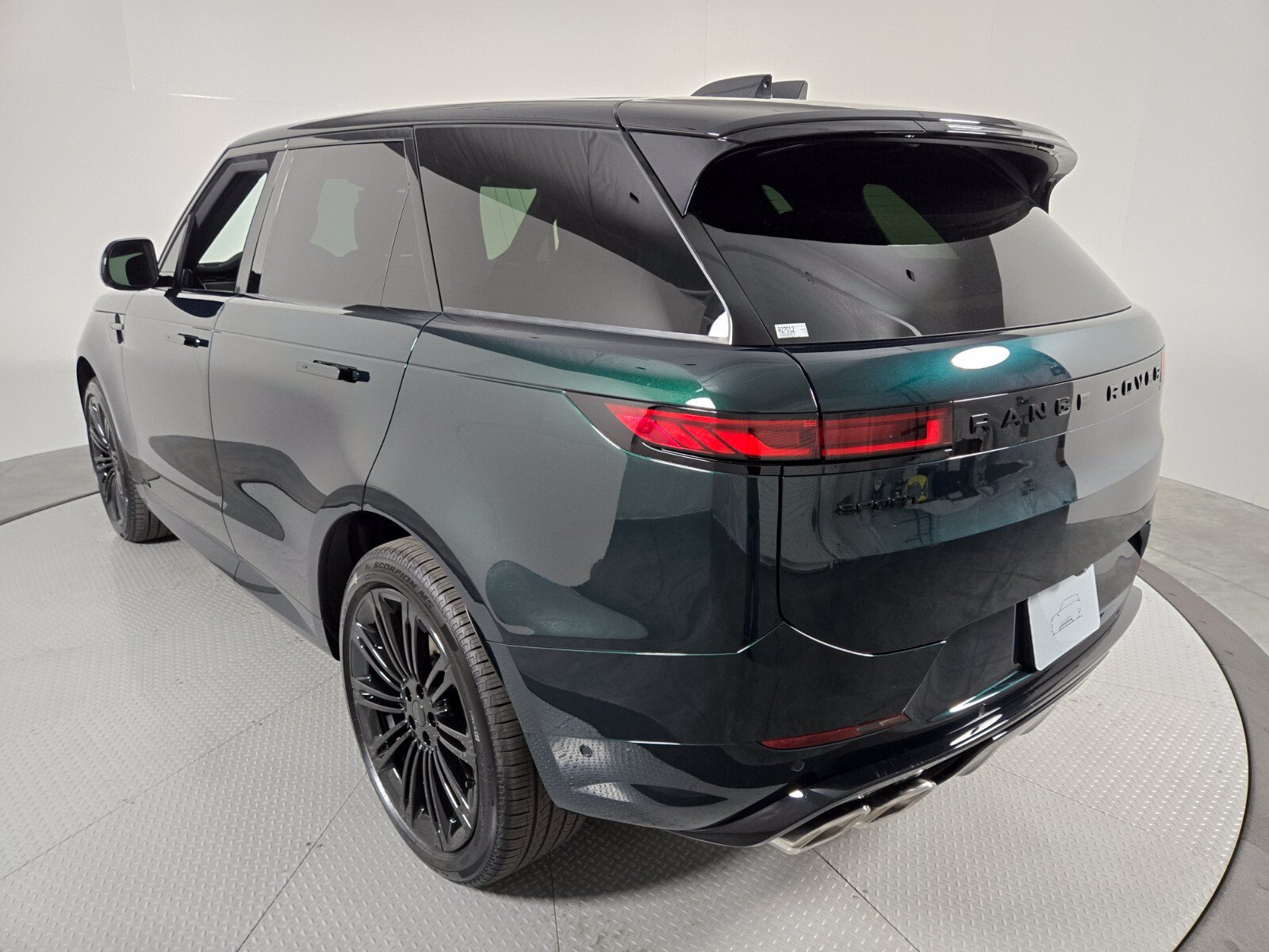 New 2027 Land Rover Range Rover Sport Dynamic SE AWD/4WD image 17