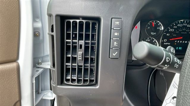 New 2026 Chevrolet Express 2500 RWD image 27