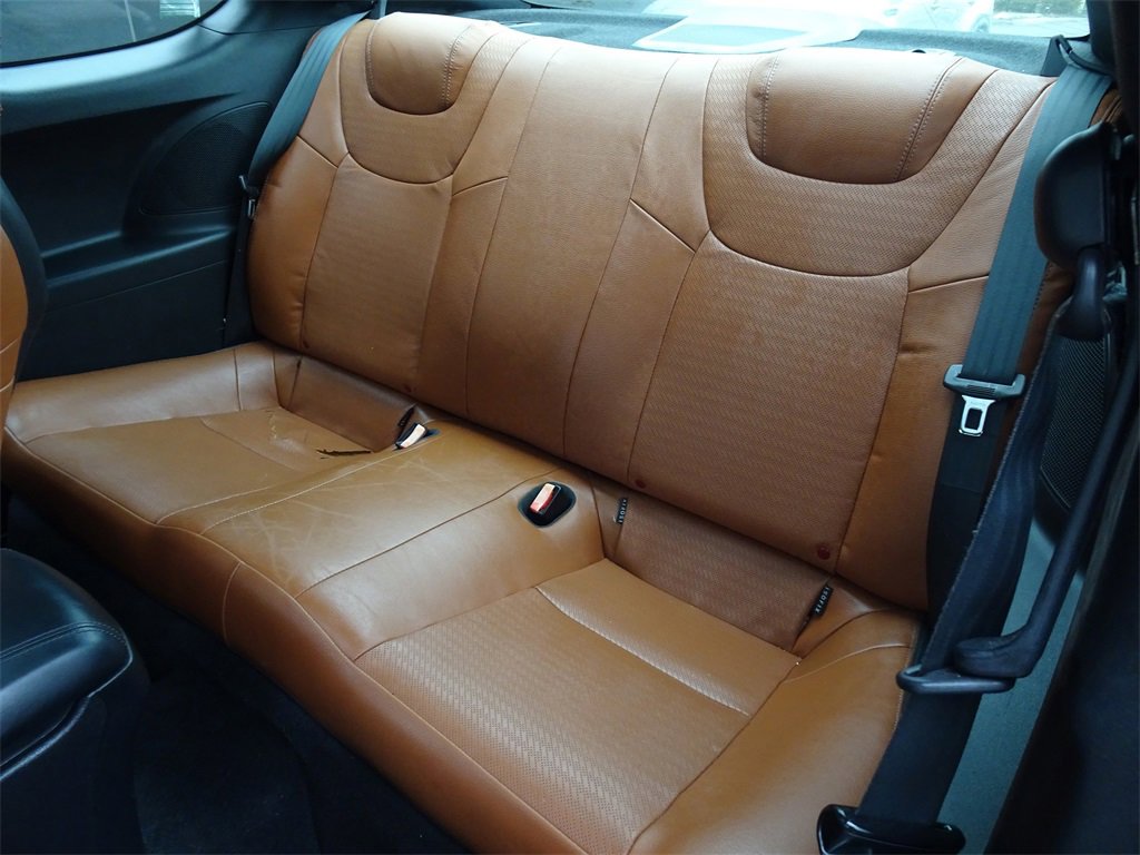 Used 2014 Hyundai Genesis 3.8 image 12