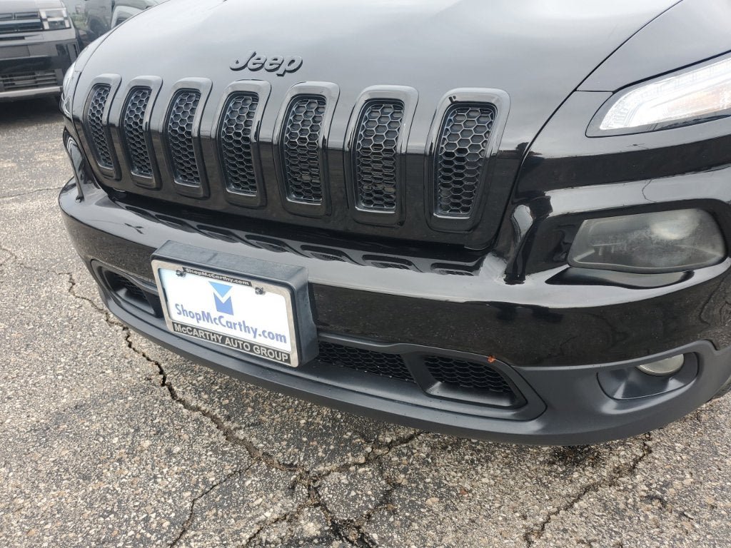 Used 2018 Jeep Cherokee Latitude Plus w/ Cold Weather Group AWD/4WD image 12