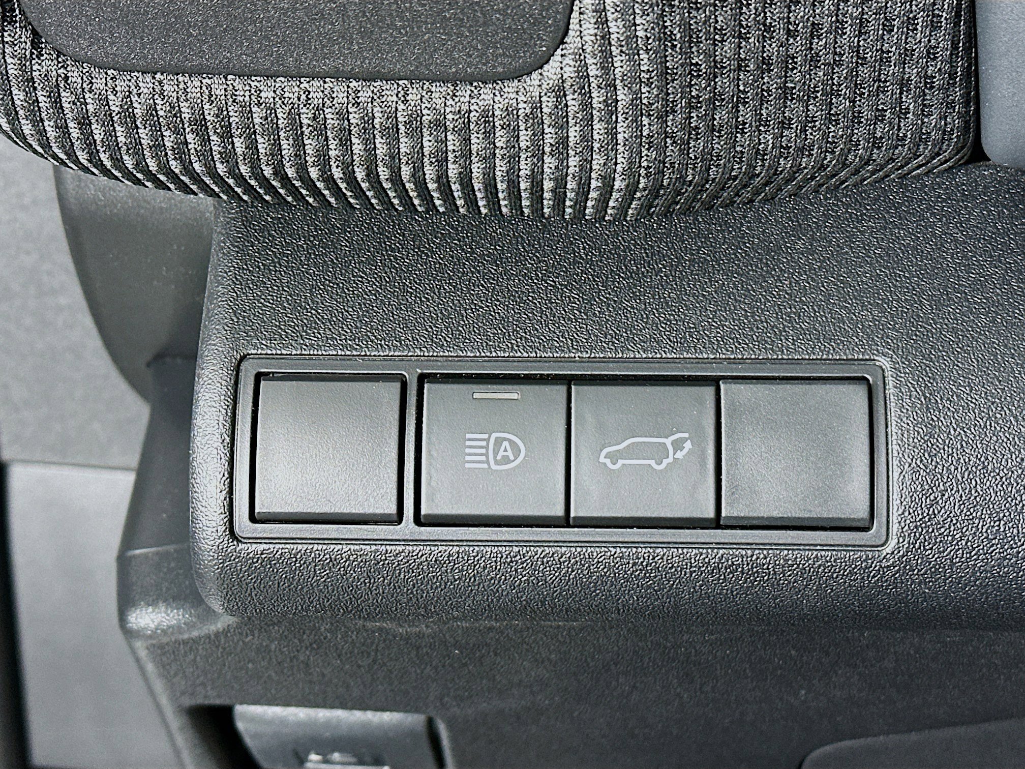 Used 2024 Toyota bZ4X XLE w/ Weather Package image 16