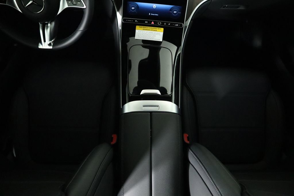 Used 2025 Mercedes-Benz GLC 300 image 16