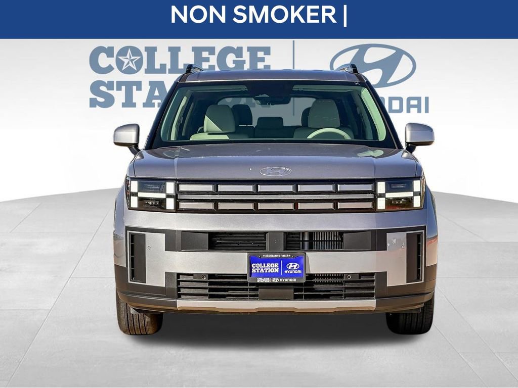 Used 2025 Hyundai Santa Fe SEL FWD image 4