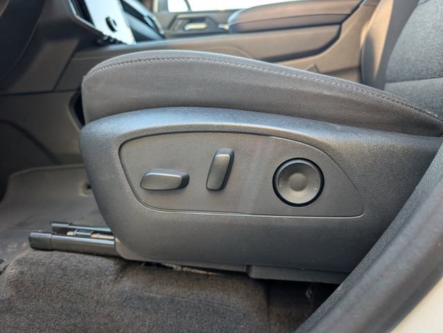 Used 2025 GMC Acadia Elevation image 18