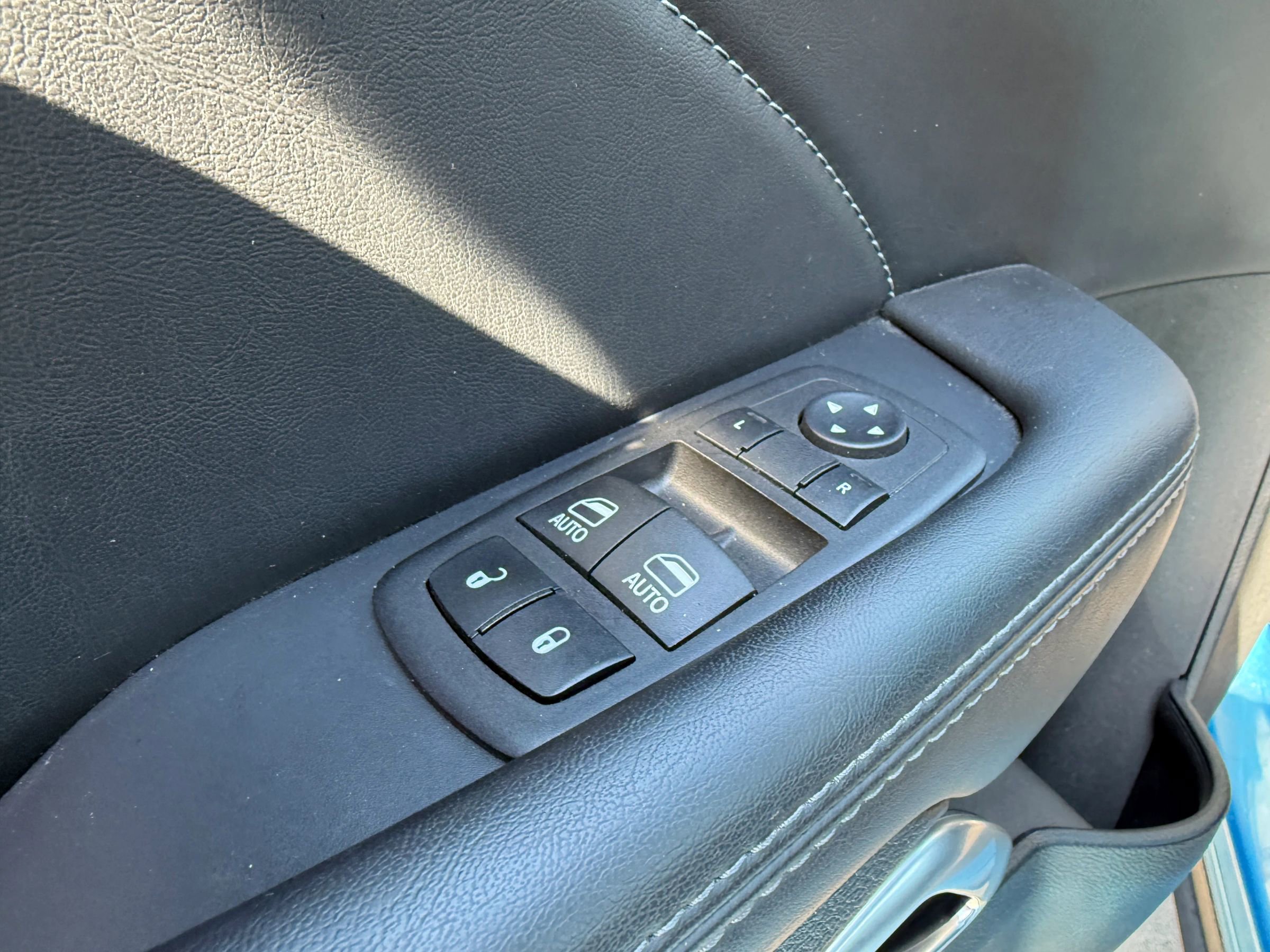 Used 2023 Dodge Challenger R/T w/ Plus Package image 23