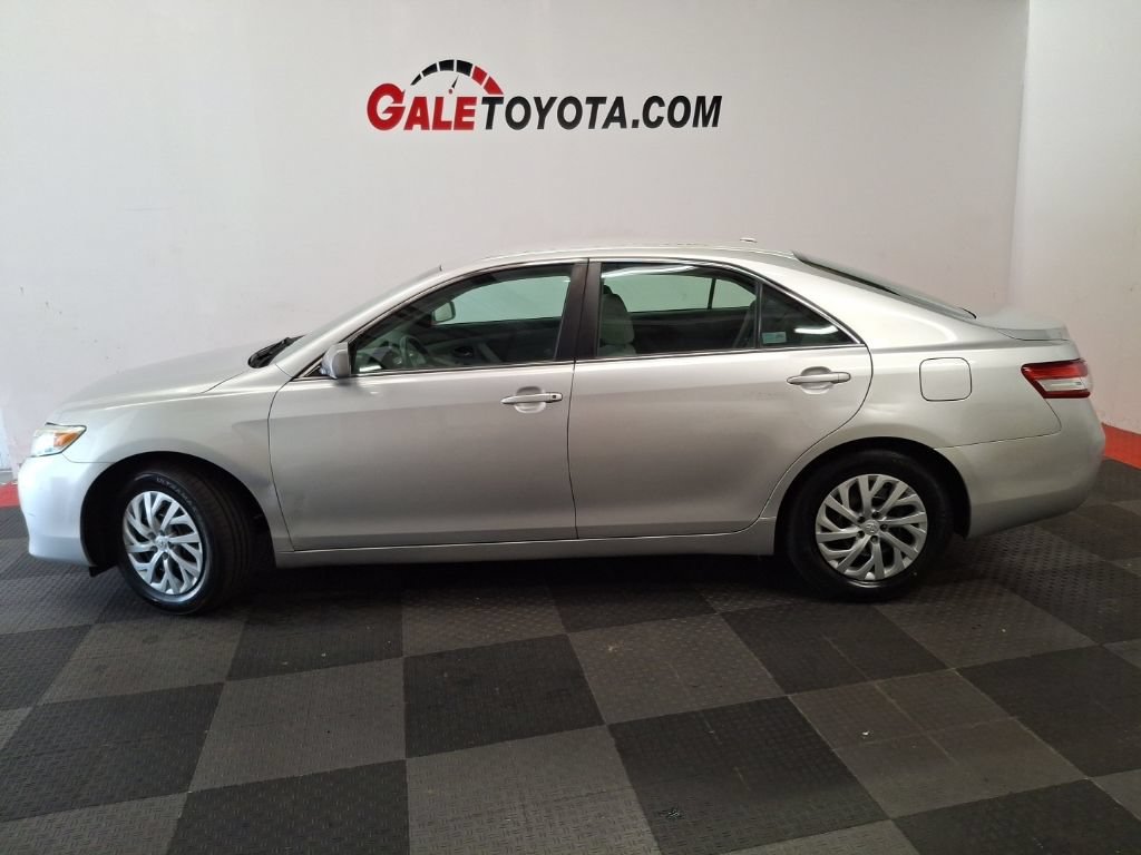 Used 2010 Toyota Camry FWD image 7