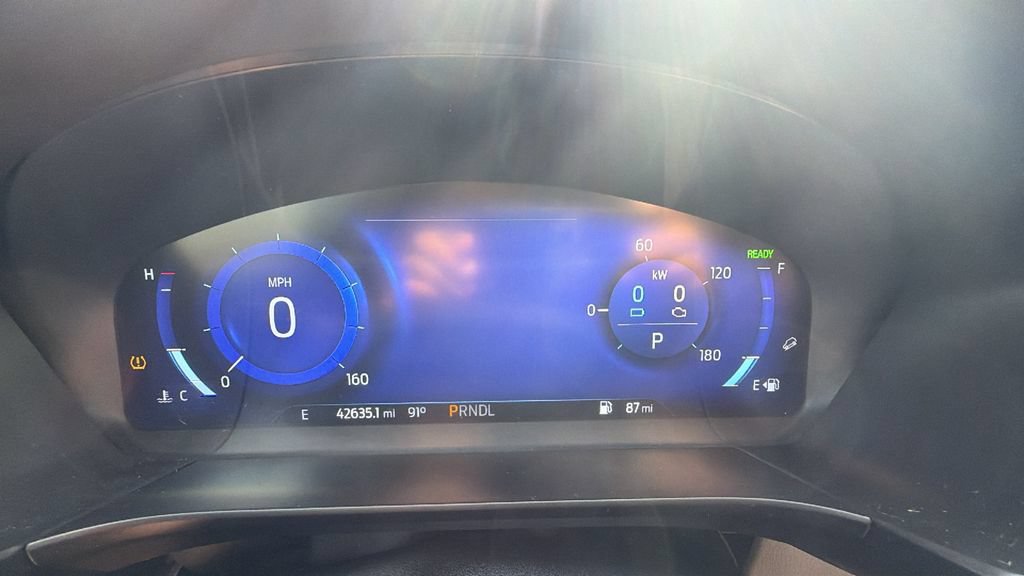Used 2020 Ford Escape Titanium FWD image 21