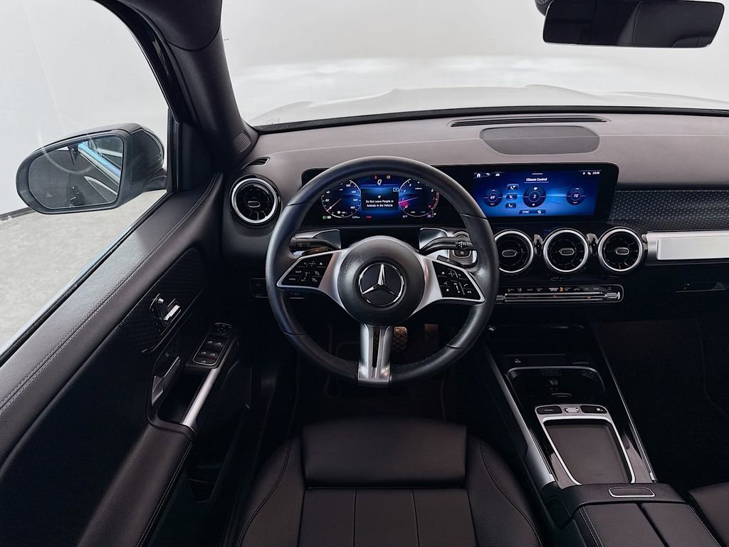 Used 2025 Mercedes-Benz GLB 250 image 21