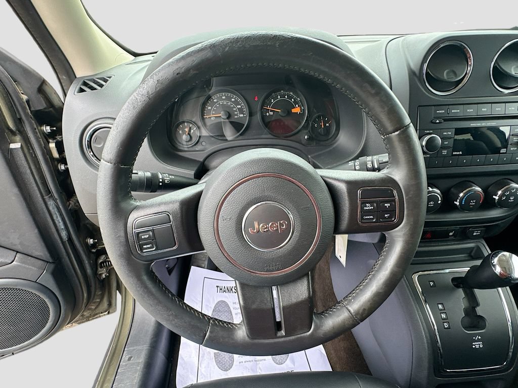 Used 2015 Jeep Patriot High Altitude FWD image 10
