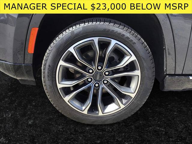 Certified 2023 Jeep Grand Wagoneer Series III AWD/4WD image 15