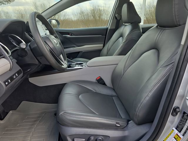 Used 2021 Toyota Camry LE image 14