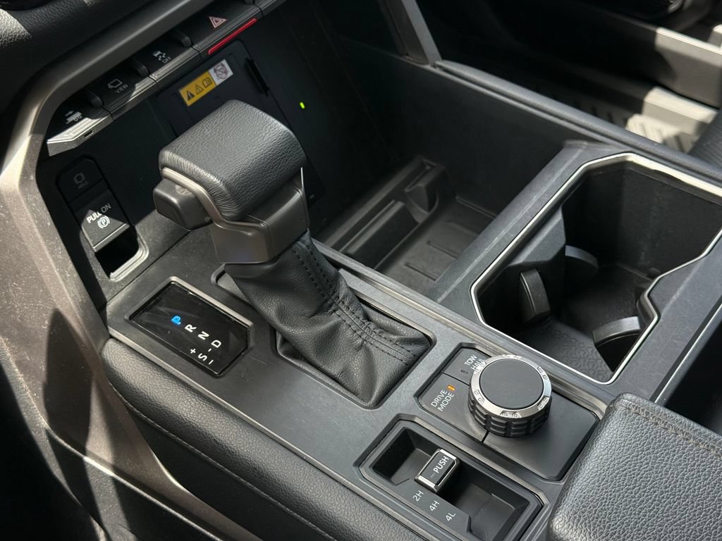 Used 2024 Toyota Tundra Limited AWD/4WD image 19
