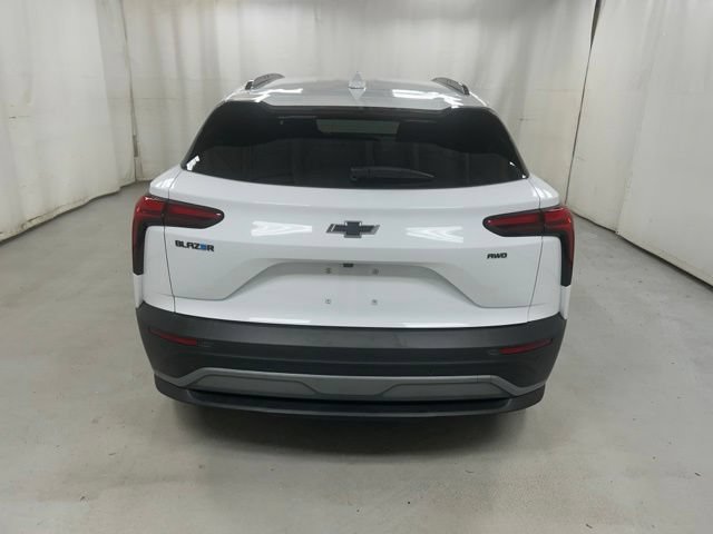 Used 2026 Chevrolet Blazer EV LT AWD/4WD image 6